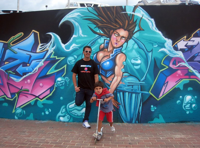 2010 - Paint Mermaid with Teazer and Nephew